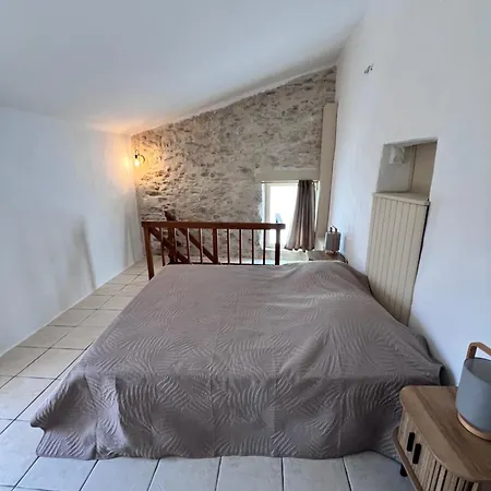 Du Gentilhomme Lavande 3*
